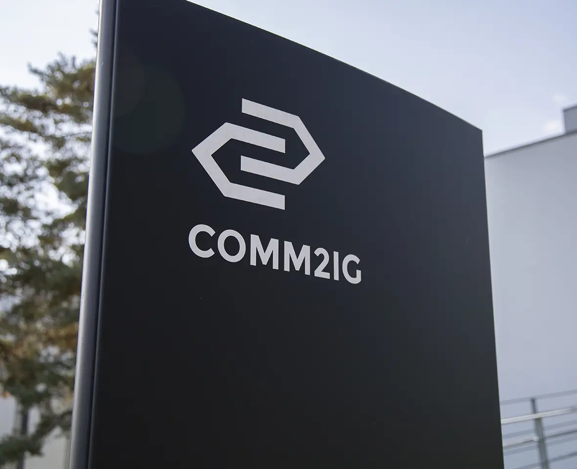 COMM2IG sign seen from outside Kokkedal